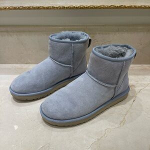 WOMEN'S CLASSIC MINI II BOOTS- size 8 (blue)